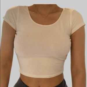 White short sleeve top. Size medium.